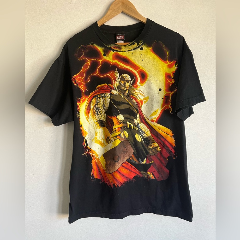 Vintage Thor T-Shirt / L / AOP / Marvel Mad Engine